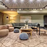 C14 Suedbalkon Mit Blick Ins Gruene & Nutzung Der Wellness- & Aktivbereiche Im 