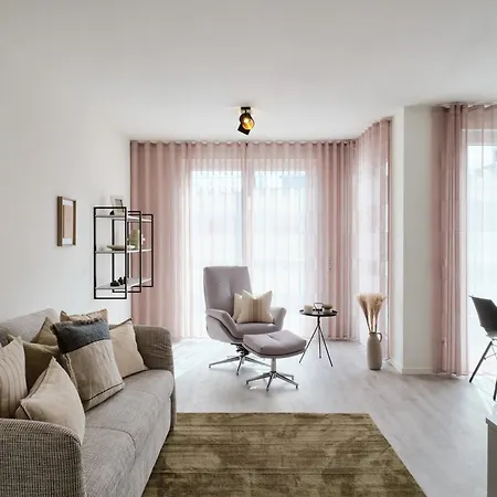 C14 Südbalkon Mit Blick Ins Grüne&nutzung Der Wellness-&aktivbereiche Im Pine Hill *