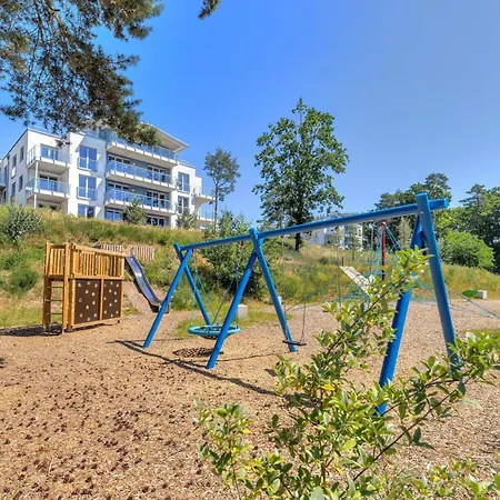 C14 Südbalkon Mit Blick Ins Grüne&nutzung Der Wellness-&aktivbereiche Im Pine Hill Zirchow