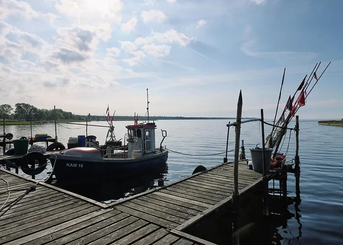 C14 Suedbalkon Mit Blick Ins Gruene & Nutzung Der Wellness- & Aktivbereiche Im 